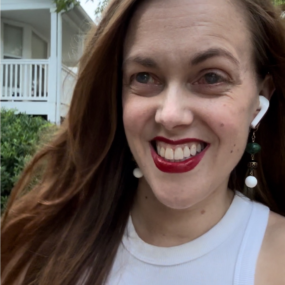 Meet your Posher, Alexandra